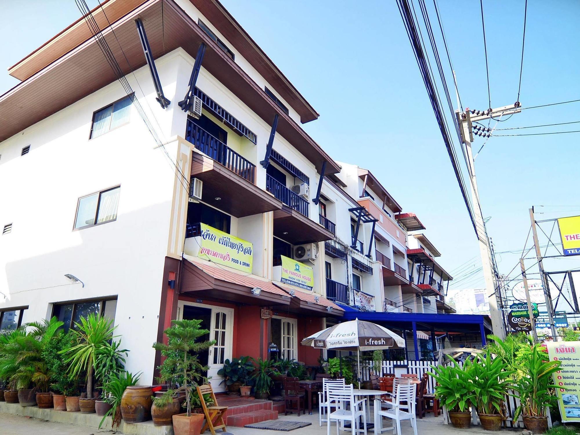 ホテル The Famous House - Jomtien エクステリア 写真