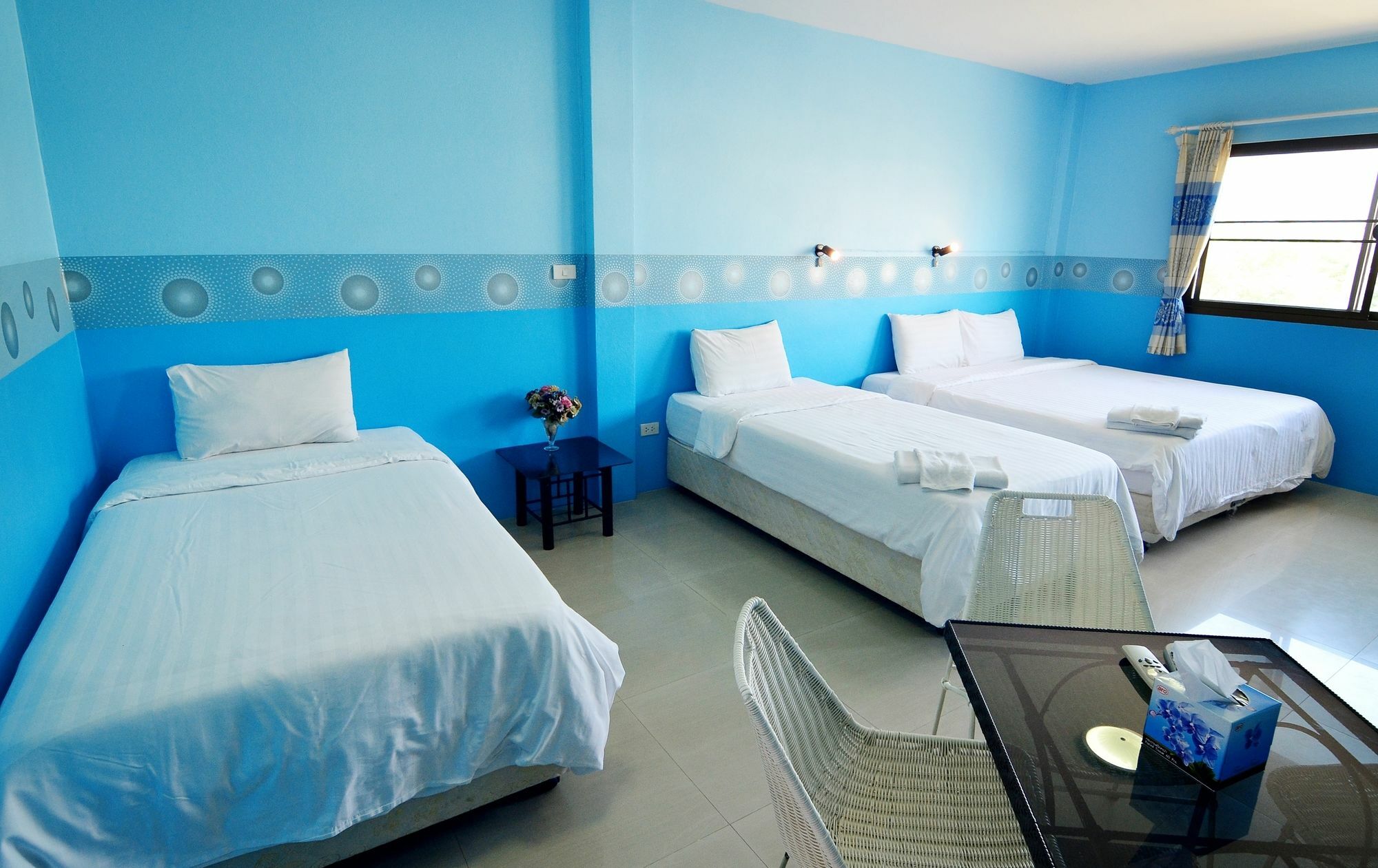 ホテル The Famous House - Jomtien エクステリア 写真