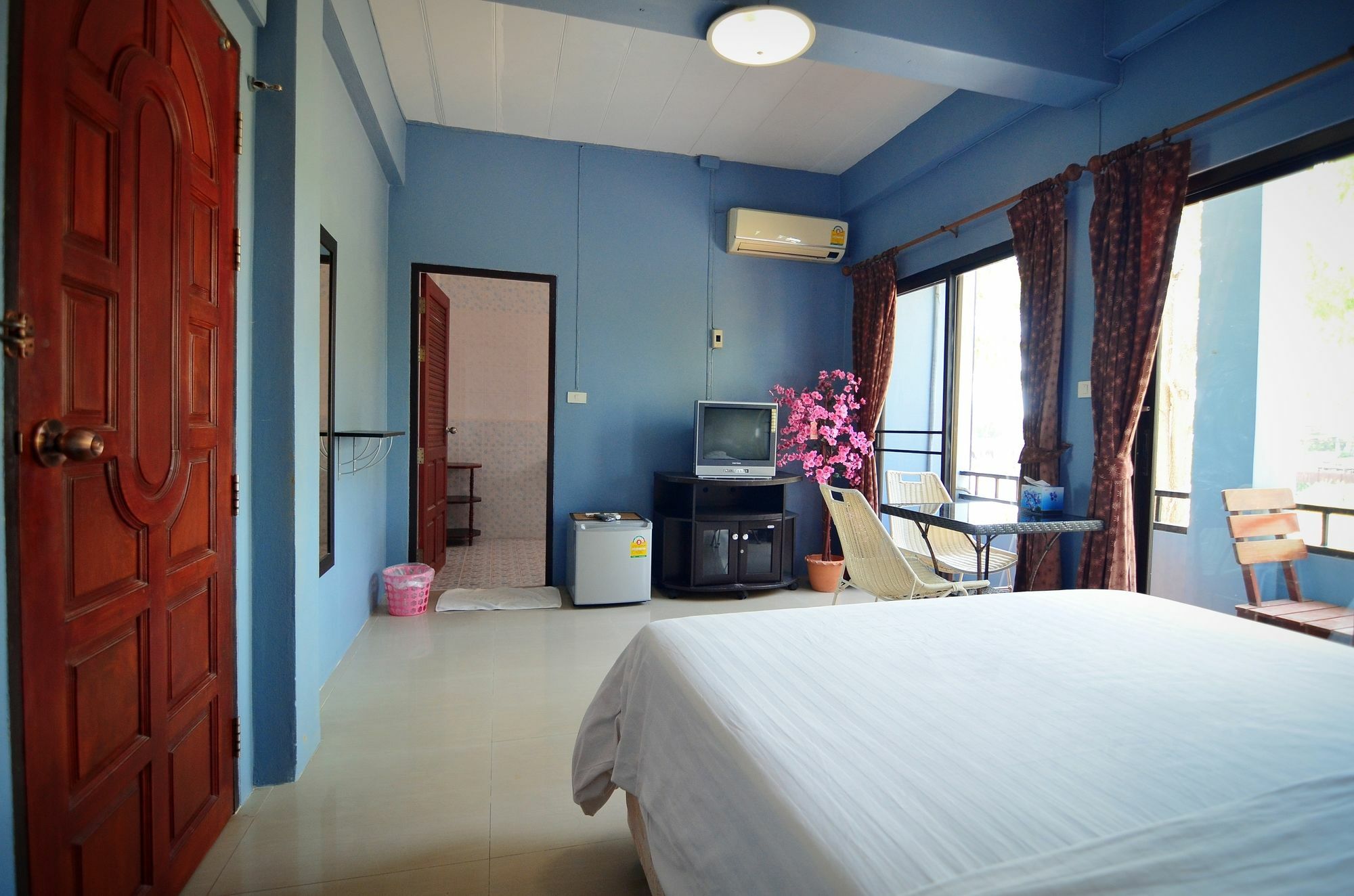 ホテル The Famous House - Jomtien エクステリア 写真